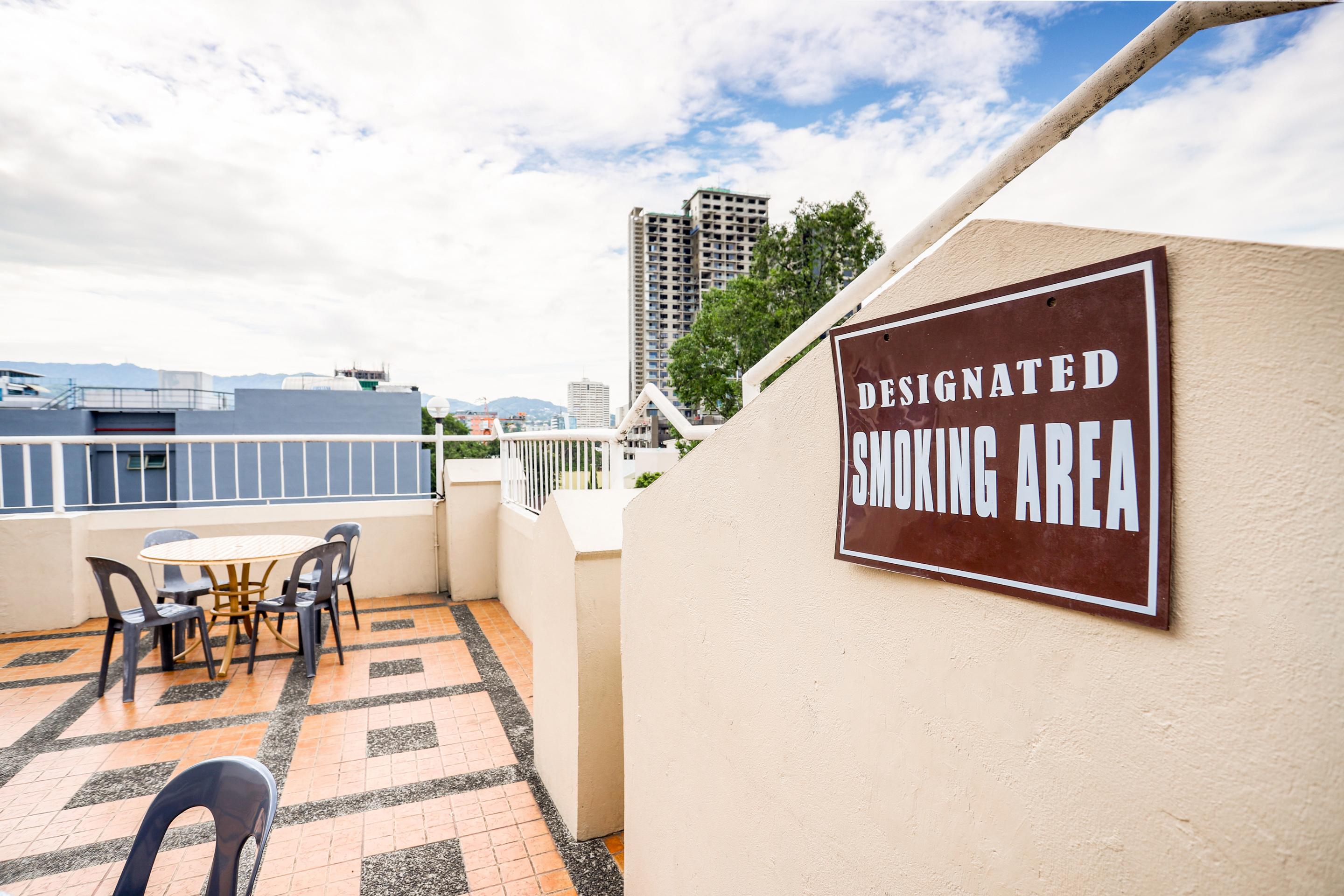 Oyo 210 Apple Tree Suites Cebu Eksteriør bilde